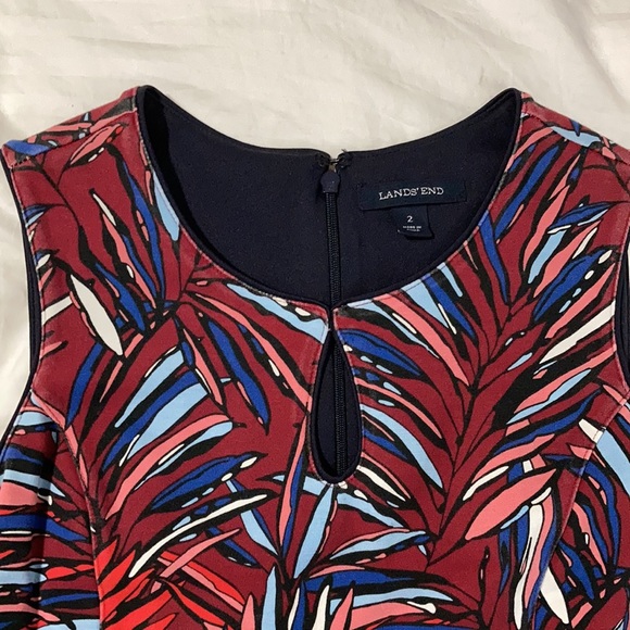 Vibrant leaf pattern sheath dress - Picture 6 of 9